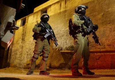 قوات الاحتلال تداهم مخيم قبة جبر بالضفة الغربية