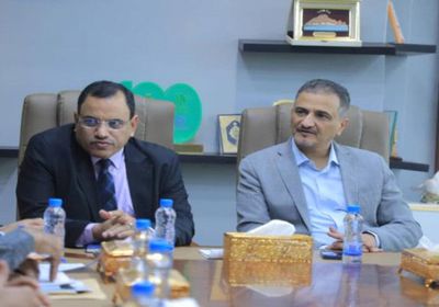 محافظ عدن: مركز الصادرات السمكية يعزز الاقتصاد الوطني