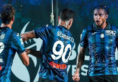 نابولي يتساوى مع أتلانتا المتصدر بعد فوزه على فينيتسيا