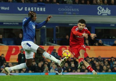 نوتنجهام فورست يتقدم للمركز الثاني بفوزه على إيفرتون