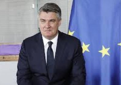 الرئيس الكرواتي المنتهية ولايته يفوز من الدورة الأولى