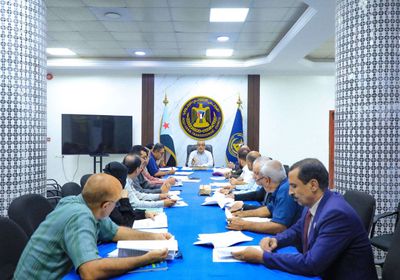 أمانة الانتقالي تستعرض تقرير المشهد الاقتصادي والخدمي بالجنوب