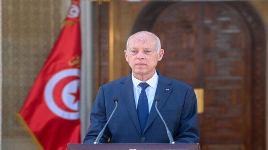 الرئيس التونسي يقرر تمديد حالة الطوارئ في البلاد