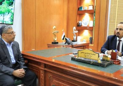 محافظ حضرموت يناقش نشاط مكتب "النقل بالوادي