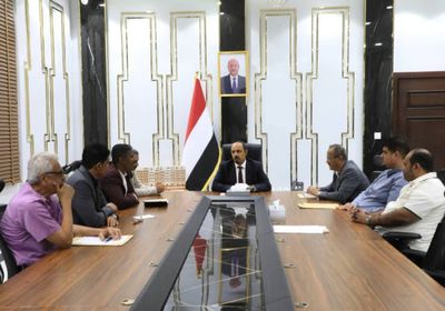 محافظ حضرموت يوجه المكاتب الخدمية بتعزيز التعاون