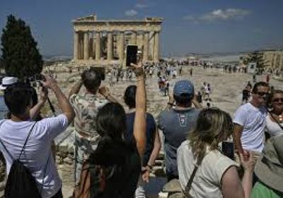 بدء سريان قانون يقيد تأجير العقارات السكنية لمدة قصيرة في أثينا