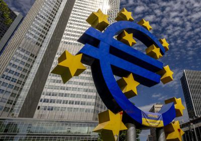 عضو بالمركزي الأوروبي يحذر من تأثير حرب تجارية محتملة