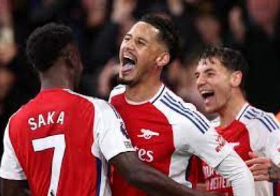 أرسنال يفوز على برنتفورد ليواصل مطاردة ليفربول المتصدر