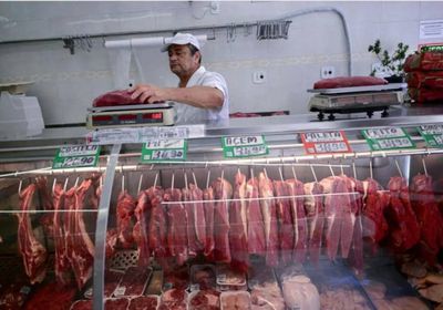الصين تحقق بواردات لحوم الأبقار وسط تضرر الصناعة المحلية