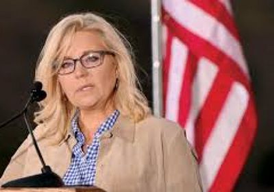 بايدن يقلّد ليز تشيني المناهضة لترامب وساما الخميس