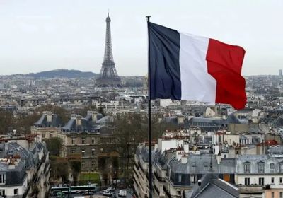 فرنسا تستهدف عجزًا ماليا يزيد عن 5% في موازنة 2025