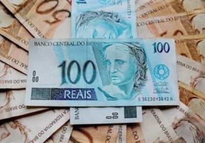 المركزي البرازيلي يتدخل لدعم الريال بعد انخفاضه الحاد