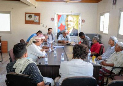 تنفيذية "انتقالي غيل باوزير" تستعرض جدول الأعمال