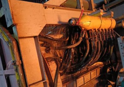 انفجار عبوة ناسفة في مصنع حديد بمنطقة الريان