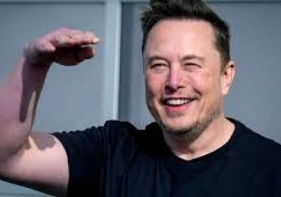 إيلون ماسك يخطط لشراء نادي ليفربول الإنجليزي