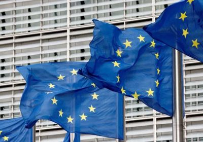 المفوضية الأوروبية تقلل من تأثير توقف صادرات الغاز الروسي