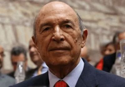 وفاة رئيس الوزراء اليوناني الأسبق سيميتيس عن عمر ناهز 88 عاما