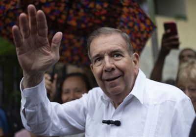 للقاء بايدن.. المعارض الفنزويلي أوروتيا يصل واشنطن