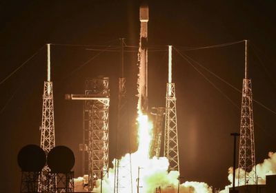 "سبيس إكس" تُطلق أقمار "ستارلينك" على متن "ستارشيب"