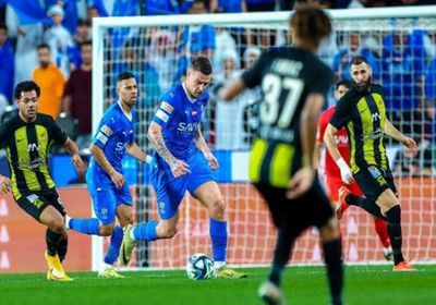 الاتحاد يتخطى الهلال ويتأهل لنصف نهائي كأس خادم الحرمين 