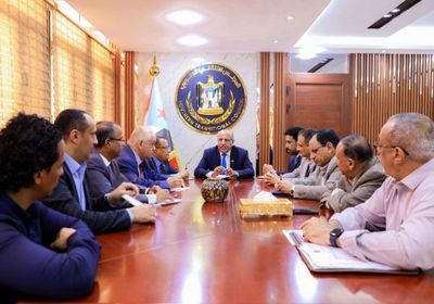 الانتقالي يبحث سبل مواجهة انهيار الخدمات والتردي المعيشي