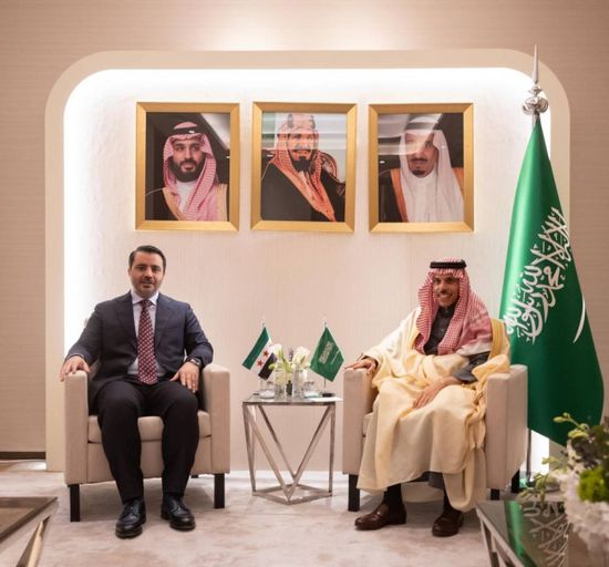 وزير الخارجية السعودي يبحث مع نظيره في الإدارة السورية الجديدة التطورات الراهنة