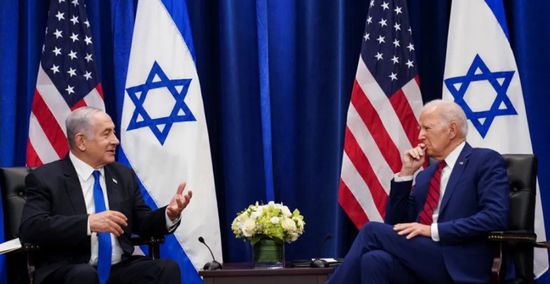 هاتفياً.. نتنياهو يبحث مع بايدن تطورات صفقة الرهائن