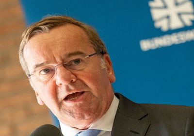 ألمانيا تسلم أوكرانيا أول مدفع ذاتي الحركة من طراز "RCH155"