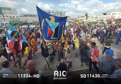 حشود تتوافد إلى ساحة العرض للمشاركة بمليونية انتزاع الحقوق