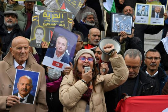 المعارضة التونسية تتظاهر في الذكرى 14 للثورة