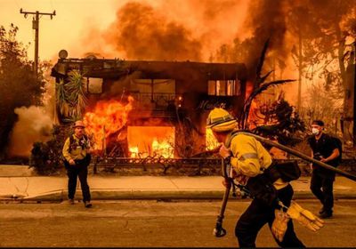 "سانتا آنا" تقطع الكهرباء عن الآلاف في لوس أنجلوس