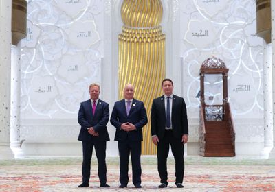 رئيس وزراء نيوزيلندا يزور جامع الشيخ زايد الكبير في أبوظبي