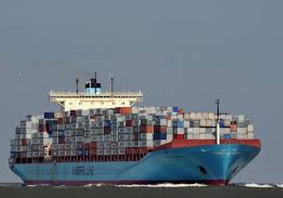 ميرسك وهاباج لويد لا تتوقعان العودة لمسارات البحر الأحمر على الفور