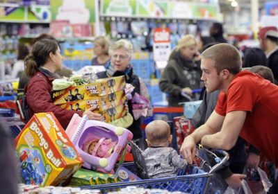 المستهلكون الأمريكيون يتوقعون ارتفاع التضخم بسبب الجمارك