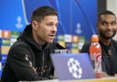 ألونسو يعلن جاهزية المدافع تاه للمشاركة أمام مونشنجلادباخ