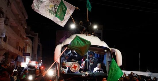 مكتب نتنياهو: الإفراج عن الدفعة الأولى من رهائن غزة الأحد	