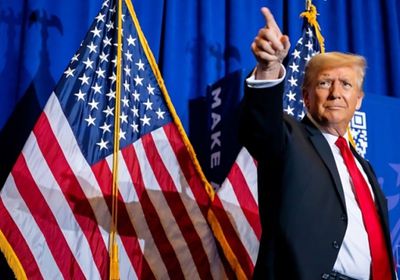 الإدارة الأمريكية الجديدة تدرس زيادة تدريجية للرسوم الجمركية