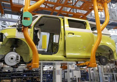 ستاندرد آند بورز تحذر من تداعيات اضطرابات قطاع السيارات