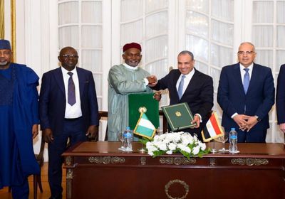 مصر ونيجيريا توقعان اتفاقاً حول الإعفاء المتبادل من تأشيرات الدخول