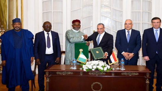 مصر ونيجيريا توقعان اتفاقاً حول الإعفاء المتبادل من تأشيرات الدخول