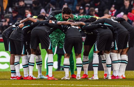 نونيز يخطف فوزًا قاتلاً لليفربول أمام برينتفورد.. وينفرد بصدارة البريميرليج