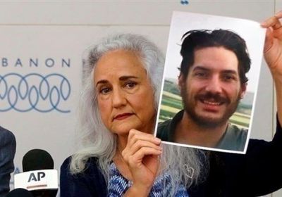 الشرع يلتقي والدة الصحفي الأمريكي أوستن تايس المختفي بسوريا