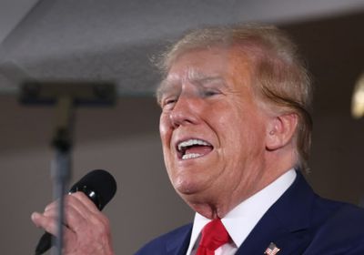 روبرت ساليسيس يتولى وزارة الدفاع الأمريكية