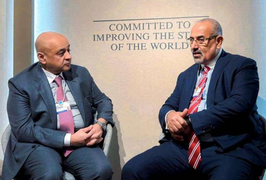 الرئيس الزُبيدي وأمين مجلس التعاون يبحثان التطورات السياسية