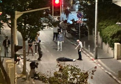 إصابة 3 أشخاص بجروح خطيرة جراء حادث طعن بتل أبيب