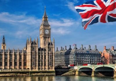 اقتصاد بريطانيا يعود للنمو في نوفمبر بوتيرة أقل من التوقعات