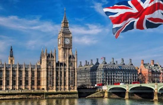 اقتصاد بريطانيا يعود للنمو في نوفمبر بوتيرة أقل من التوقعات