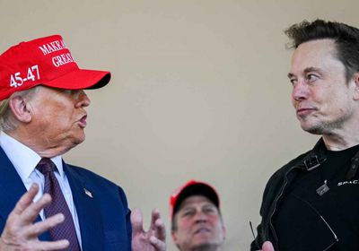 ترامب "منفتح" على شراء ماسك "تيك توك"