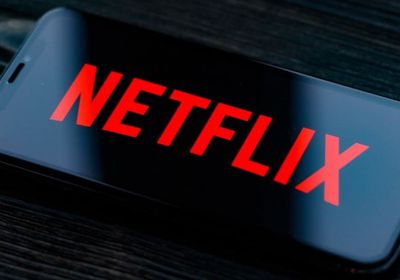 سهم نتفليكس يصعد بشكل حاد