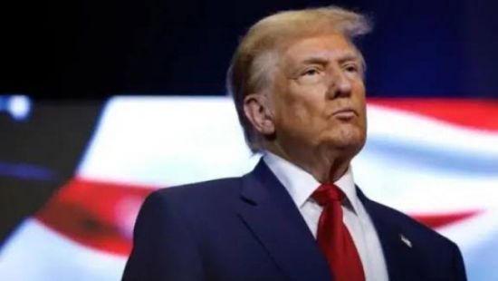 ترامب يبحث فرض رسوم جمركية على الصين